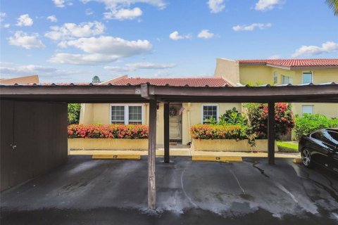 Condo in Largo, Florida, 2 bedrooms  № 1837948 - photo 21