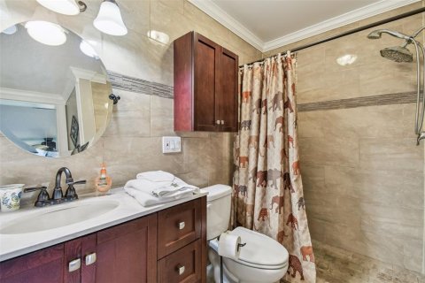 Condo in Largo, Florida, 2 bedrooms  № 1837948 - photo 11
