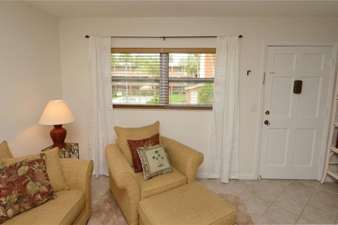 Condo in Largo, Florida, 1 bedroom  № 2196466 - photo 17