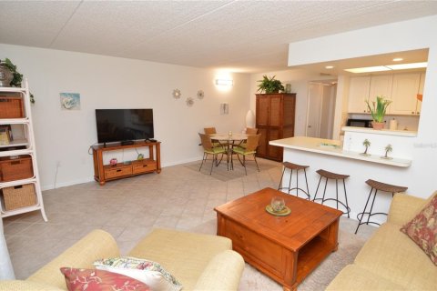 Condo in Largo, Florida, 1 bedroom  № 2196466 - photo 21