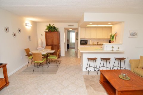 Condo in Largo, Florida, 1 bedroom  № 2196466 - photo 22
