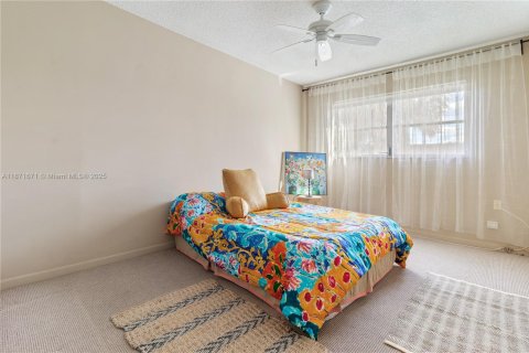 Condominio en venta en Lauderhill, Florida, 2 dormitorios, 91.04 m2 № 1981796 - foto 8