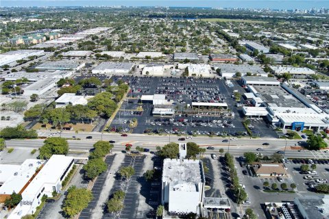 Condominio en venta en Lauderhill, Florida, 2 dormitorios, 91.04 m2 № 1981796 - foto 14