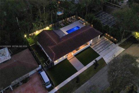 Casa en venta en North Miami Beach, Florida, 5 dormitorios, 213.68 m2 № 2066168 - foto 10