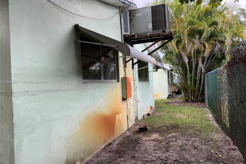 Купить кондоминиум в Холливуд, Флорида 2 спальни, 83.61м2, № 2010831 - фото 17