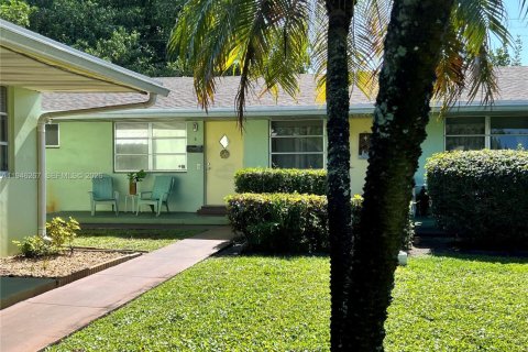 Купить кондоминиум в Холливуд, Флорида 2 спальни, 83.61м2, № 2010831 - фото 4