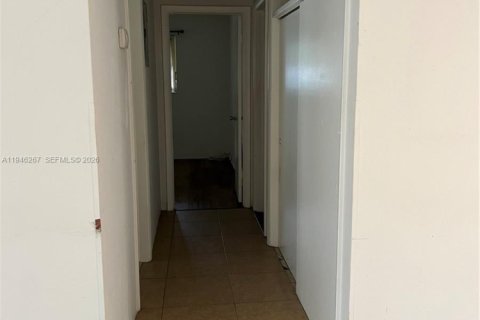 Купить кондоминиум в Холливуд, Флорида 2 спальни, 83.61м2, № 2010831 - фото 12