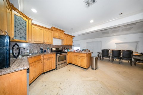 Villa ou maison à vendre à Miami, Floride: 3 chambres, 203.27 m2 № 1975693 - photo 10