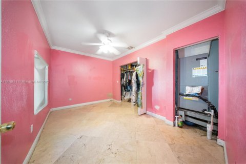 Villa ou maison à vendre à Miami, Floride: 3 chambres, 203.27 m2 № 1975693 - photo 17