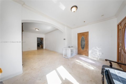 Villa ou maison à vendre à Miami, Floride: 3 chambres, 203.27 m2 № 1975693 - photo 6