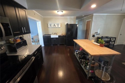 House in Sarasota, Florida 3 bedrooms, 122.63 sq.m. № 2341639 - photo 16