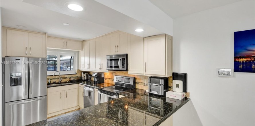 Casa en Margate, Florida 2 dormitorios, 98.85 m2 № 2056660