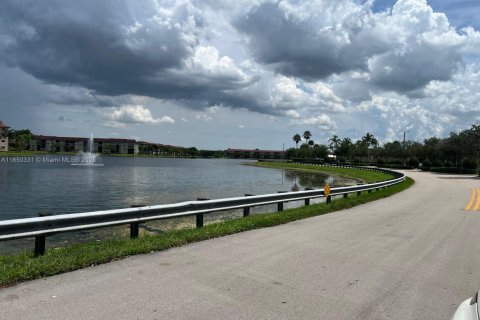 Снять в аренду кондоминиум в Пемброк-Пайнс, Флорида 2 спальни, 102.19м2, № 1989316 - фото 12