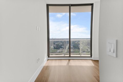 Condo in Lake Park, Florida, 3 bedrooms № 2261970 - photo 15