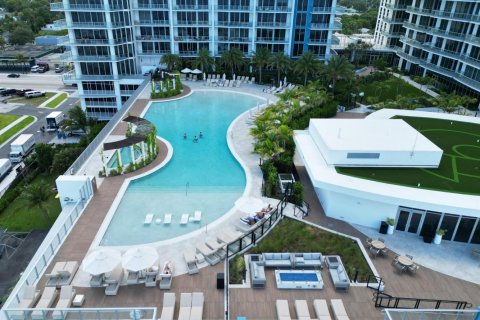 Condo in Lake Park, Florida, 3 bedrooms № 2261970 - photo 2