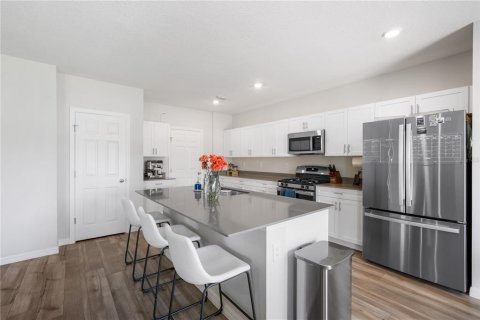 Villa ou maison à louer à Fish Hawk, Floride: 4 chambres, 213.68 m2 № 2428692 - photo 12