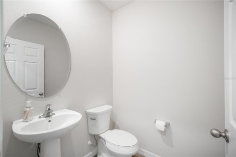 Villa ou maison à louer à Fish Hawk, Floride: 4 chambres, 213.68 m2 № 2428692 - photo 8
