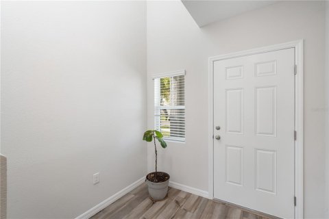 Villa ou maison à louer à Fish Hawk, Floride: 4 chambres, 213.68 m2 № 2428692 - photo 7