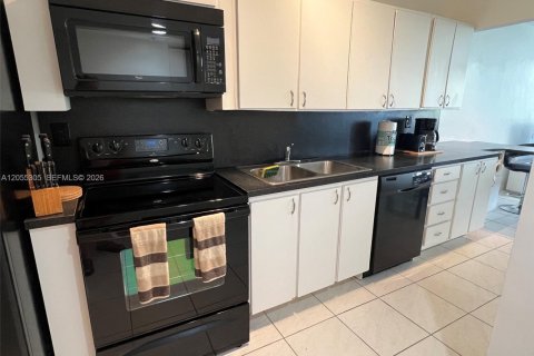 Copropriété à vendre à Miami Beach, Floride: 1 chambre, 65.03 m2 № 2259865 - photo 25