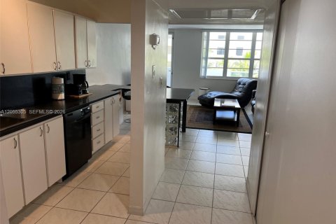 Copropriété à vendre à Miami Beach, Floride: 1 chambre, 65.03 m2 № 2259865 - photo 22