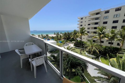 Copropriété à vendre à Miami Beach, Floride: 1 chambre, 65.03 m2 № 2259865 - photo 4