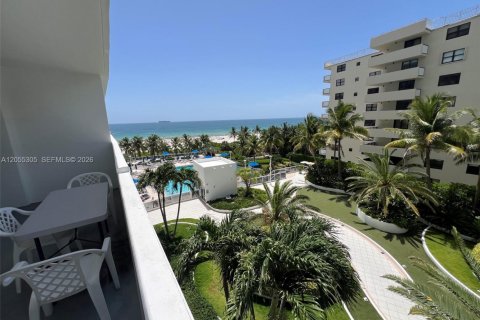 Copropriété à vendre à Miami Beach, Floride: 1 chambre, 65.03 m2 № 2259865 - photo 2