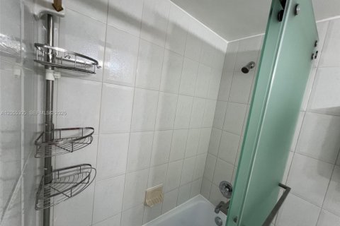 Copropriété à vendre à Miami Beach, Floride: 1 chambre, 65.03 m2 № 2259865 - photo 29