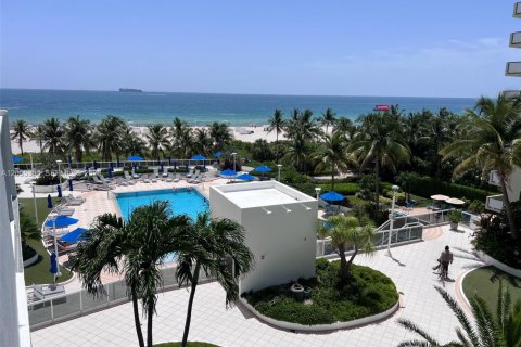 Condo à Miami Beach, Floride, 1 chambre  № 2259865