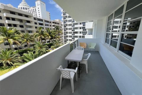 Copropriété à vendre à Miami Beach, Floride: 1 chambre, 65.03 m2 № 2259865 - photo 6