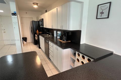 Copropriété à vendre à Miami Beach, Floride: 1 chambre, 65.03 m2 № 2259865 - photo 23