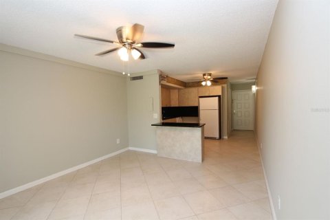 Condo in Tampa, Florida, 2 rooms  № 1773630 - photo 5