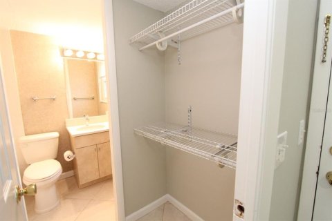Condo in Tampa, Florida, 2 rooms  № 1773630 - photo 11