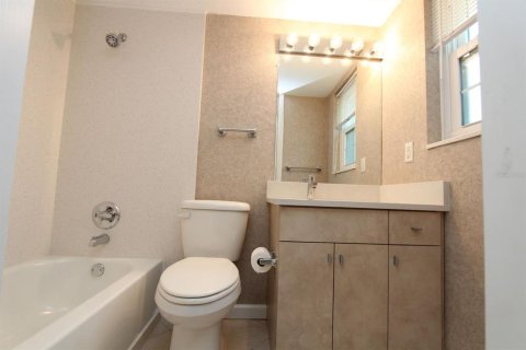 Condo in Tampa, Florida, 2 rooms  № 1773630 - photo 12