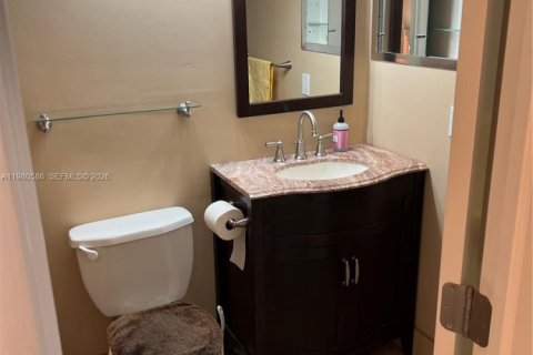 Condo in Deerfield Beach, Florida, 1 bedroom  № 2044140 - photo 10