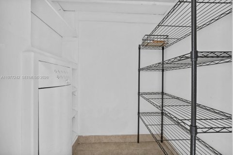 Copropriété à vendre à Miami Beach, Floride: 2 chambres, 104.98 m2 № 2041967 - photo 14