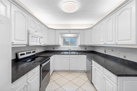 Villa ou maison à louer à Saint Petersburg, Floride: 3 chambres, 139.35 m2 № 1908393 - photo 19