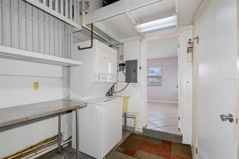 Casa en alquiler en Saint Petersburg, Florida, 3 dormitorios, 139.35 m2 № 1908393 - foto 28