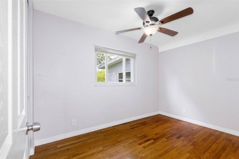 Casa en alquiler en Saint Petersburg, Florida, 3 dormitorios, 139.35 m2 № 1908393 - foto 11