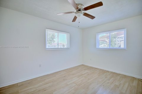 House in Sebring, Florida 3 bedrooms, 175.03 sq.m. № 1930233 - photo 20