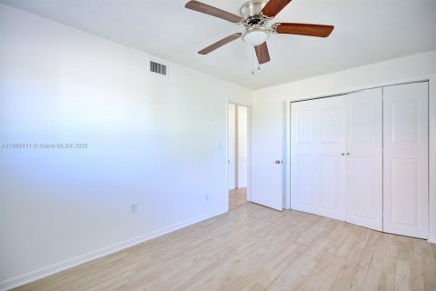 House in Sebring, Florida 3 bedrooms, 175.03 sq.m. № 1930233 - photo 21