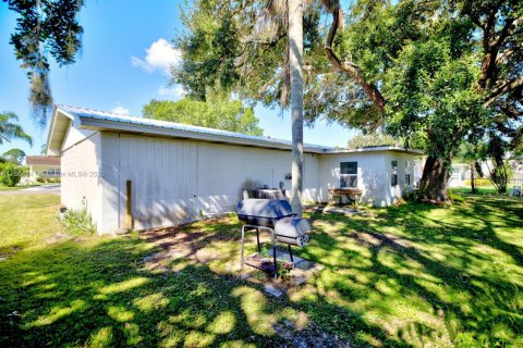 House in Sebring, Florida 3 bedrooms, 175.03 sq.m. № 1930233 - photo 25