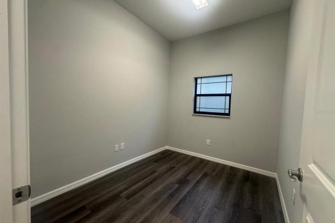 Propiedad comercial en alquiler en Orlando, Florida, 376.16 m2 № 1912441 - foto 9