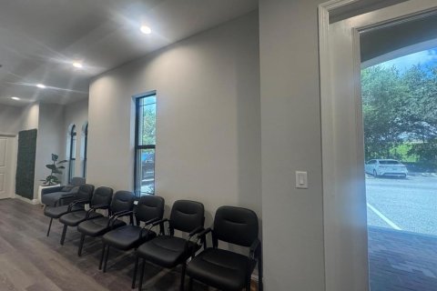 Propiedad comercial en alquiler en Orlando, Florida, 376.16 m2 № 1912441 - foto 7