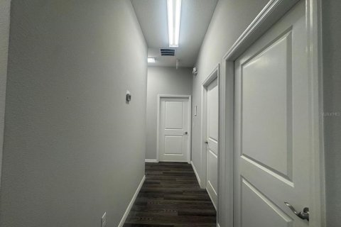 Propiedad comercial en alquiler en Orlando, Florida, 376.16 m2 № 1912441 - foto 8