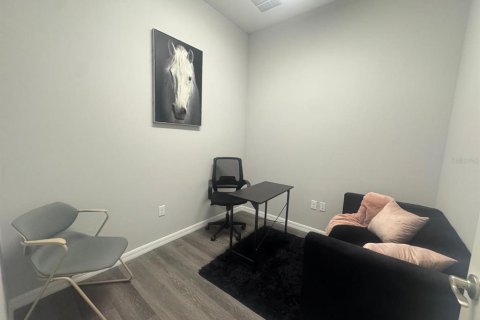 Propiedad comercial en alquiler en Orlando, Florida, 376.16 m2 № 1912441 - foto 12