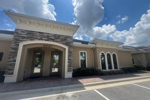 Propiedad comercial en alquiler en Orlando, Florida, 376.16 m2 № 1912441 - foto 3