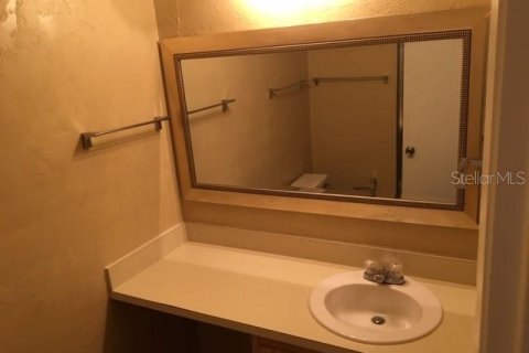 Condominio en alquiler en Gainesville, Florida, 2 dormitorios, 97.18 m2 № 1908433 - foto 9