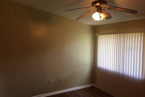 Condominio en alquiler en Gainesville, Florida, 2 dormitorios, 97.18 m2 № 1908433 - foto 10