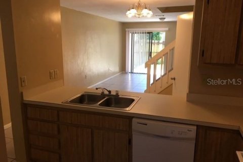 Condominio en alquiler en Gainesville, Florida, 2 dormitorios, 97.18 m2 № 1908433 - foto 4