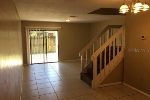 Condominio en alquiler en Gainesville, Florida, 2 dormitorios, 97.18 m2 № 1908433 - foto 5